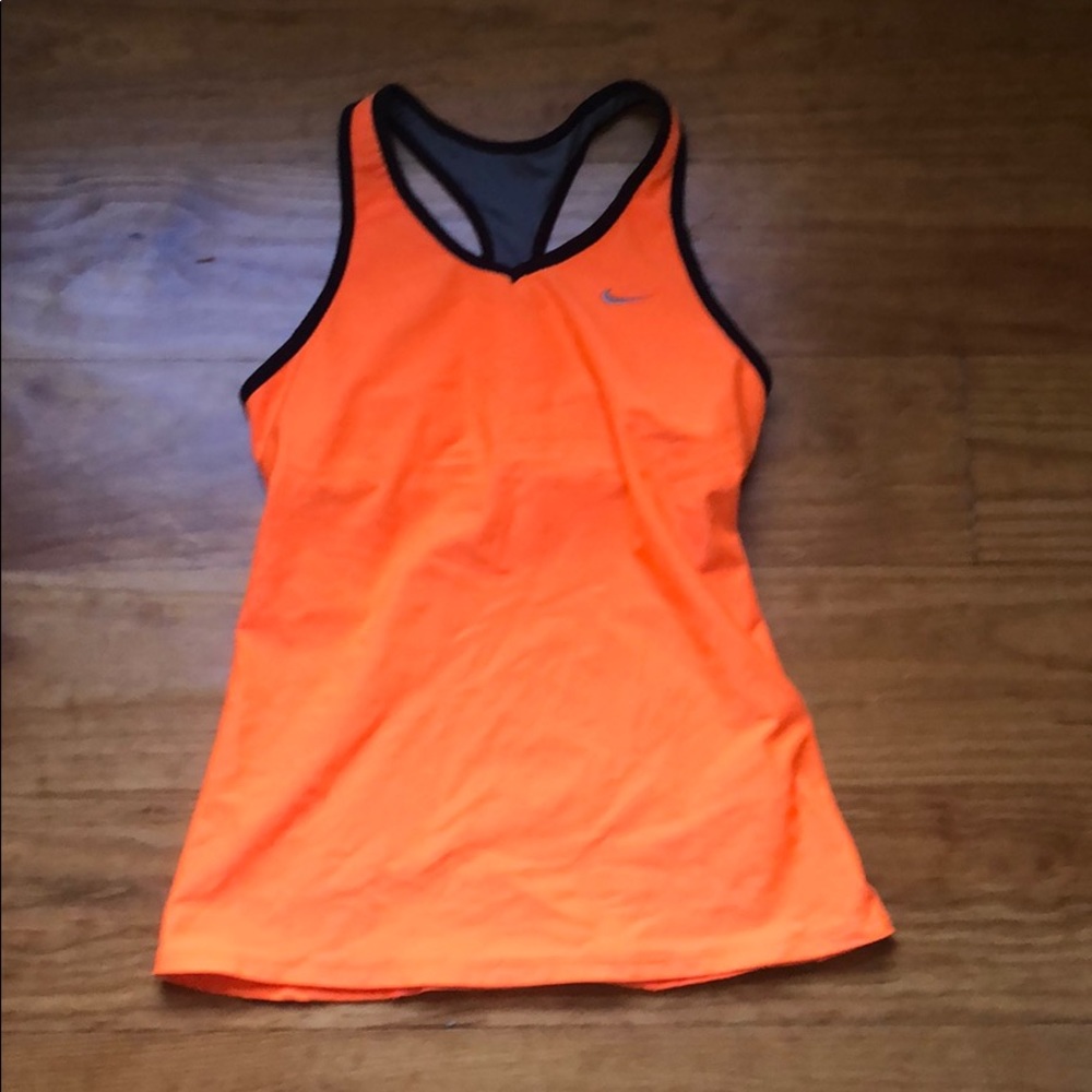 Nike dry fit tank with built in bra size small